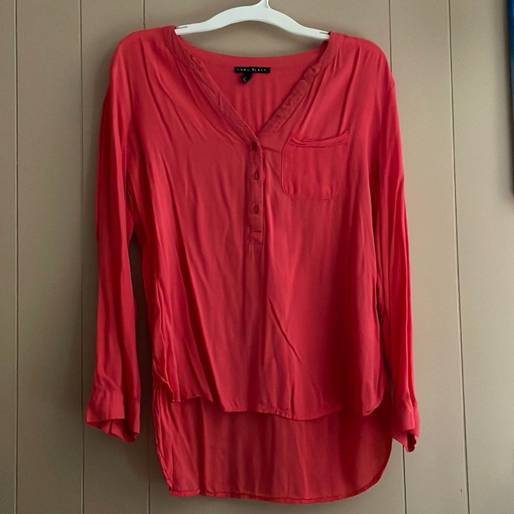 Long sleeve shirt.